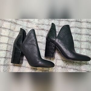 Steve Madden "Rookie" Ankle Boots in Black size 6
